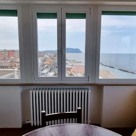P012 - Porto Recanati, Meraviglioso Trilocale Fronte Mare Appartement Porto Recanati